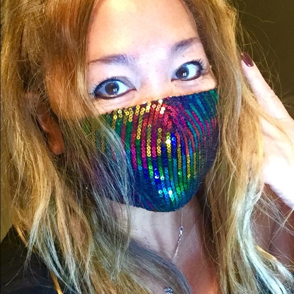 Meet your Posher, Leslie